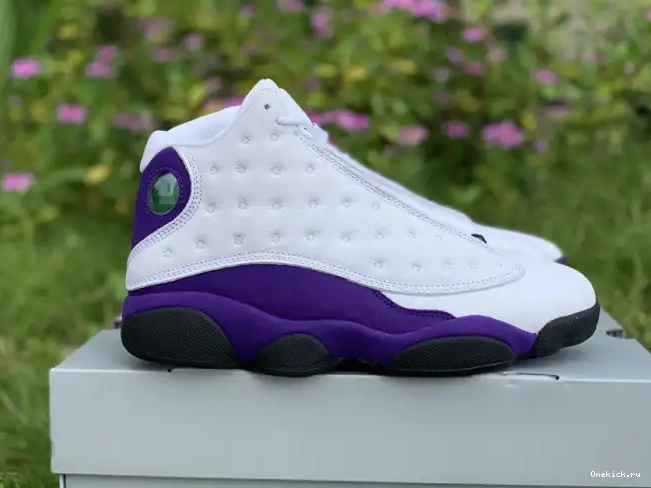 One Kick 13 Air Jordan Lakers 414571-105 0515